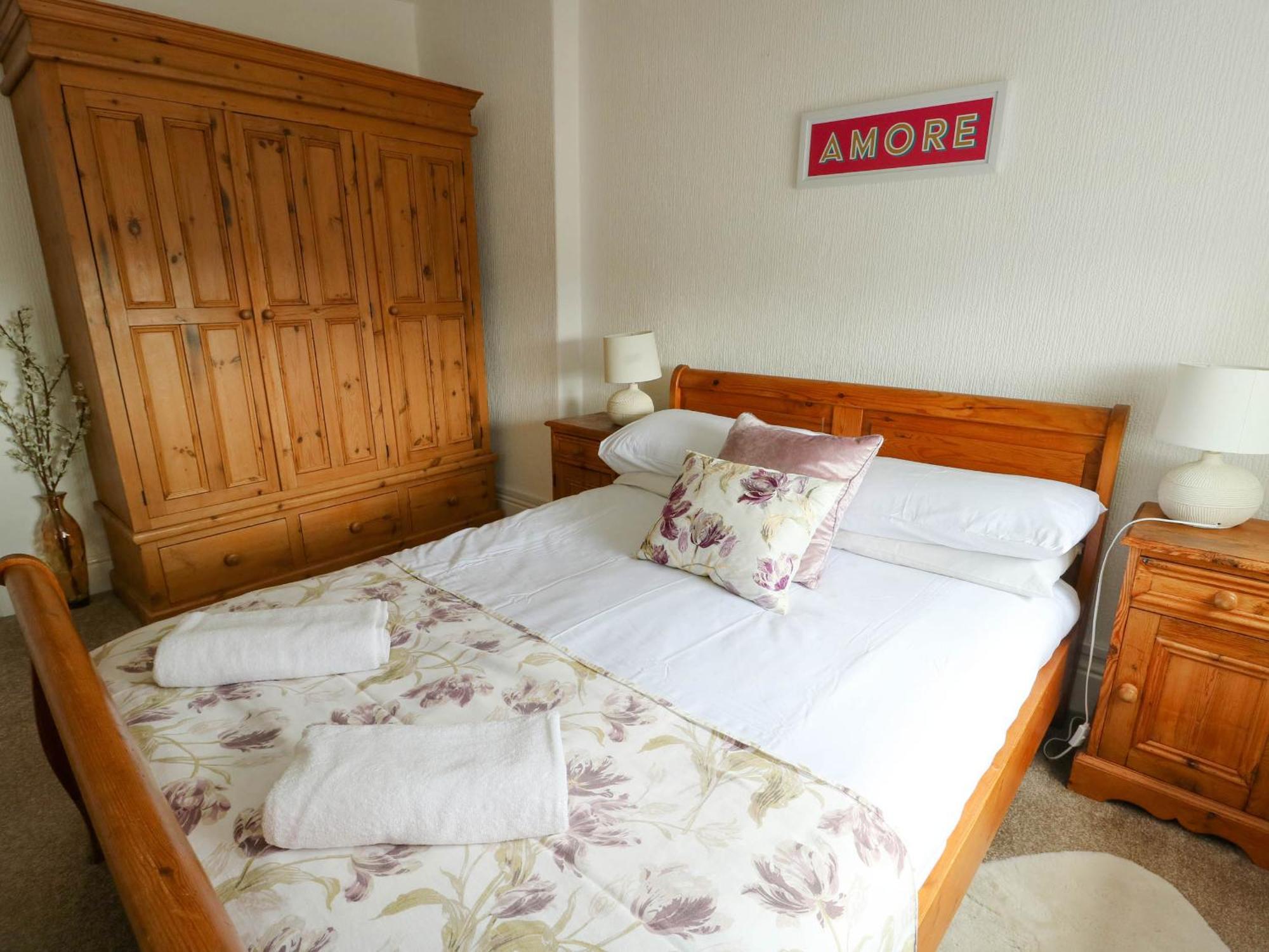 Llewelyn House Apartment ลันดิดโน ภายนอก รูปภาพ